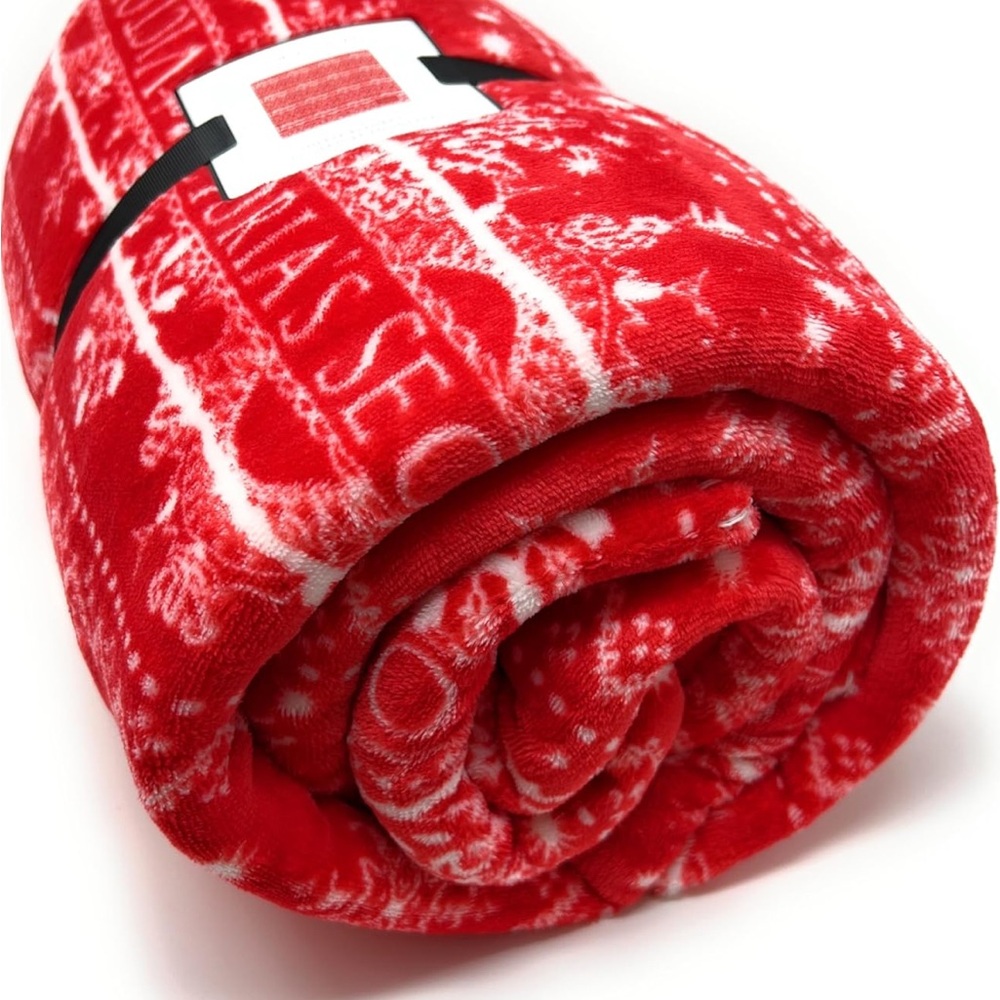 NWT Victoria's Secret Festive Red and White Throw